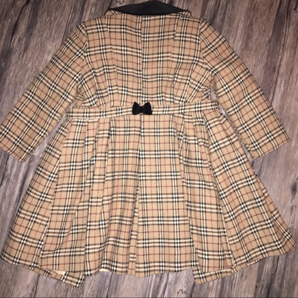 Coat - Picture 3 of 4
